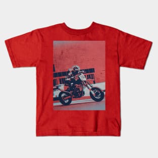 Maverick Vinaleson the track Kids T-Shirt